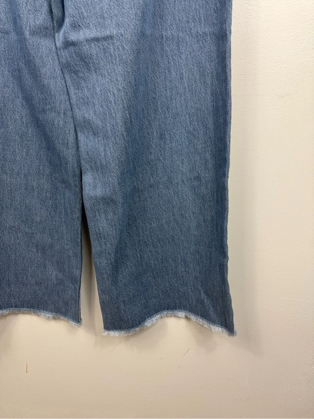 Venus Womens High Rise Wide Leg Jeans Size 10 Medium Wash Raw Fringed Hem Crop